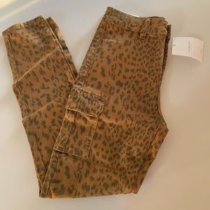 NWT!! Kancan cargo leopard pants size 7/27